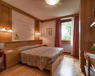Hotel Bel Soggiorno - Malosco - Camera da letto