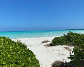 Private large family home near a white sand beach - Spanish Wells - Beach