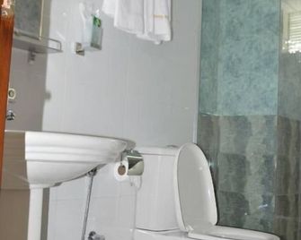 Exotica Sampan - Cox's Bazar - Baño