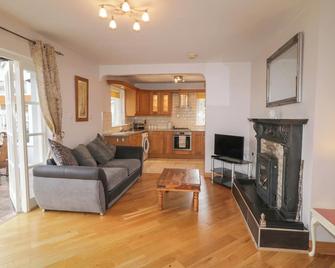 2 Carlton Cottage - Enniskillen - Living room