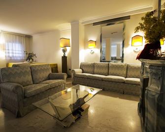 Hotel Diana - Ravenna - Living room