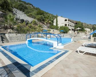 Dimitrios Apartments - Kassiopi - Basen