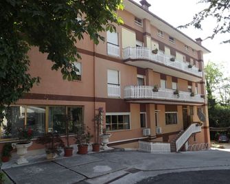 King Hotel - Fiuggi - Gebouw