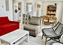 Centrally situated in the heart of downtown city - Yellowknife - Sala de estar