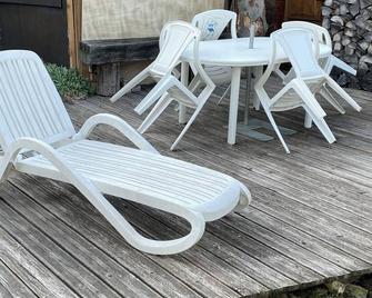Grand Appartement, vue Dégagée sur la Vallée Verte - Habère-Lullin - Patio