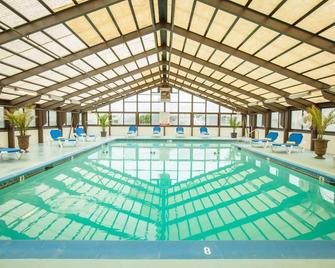 Nature Escape! Great Unit Steps to Beach, Bar, Pool, Free Parking - Brigantine - Pool