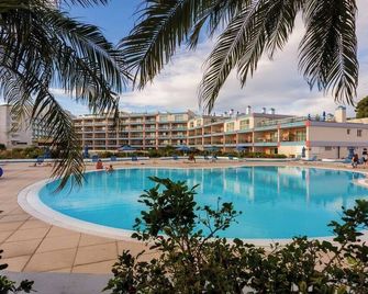Optimum Oasis - Royal Retreats at Maho Beach Studio - Lowlands - Piscină