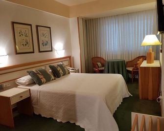 Hotel Alda Boiro - Boiro - Bedroom