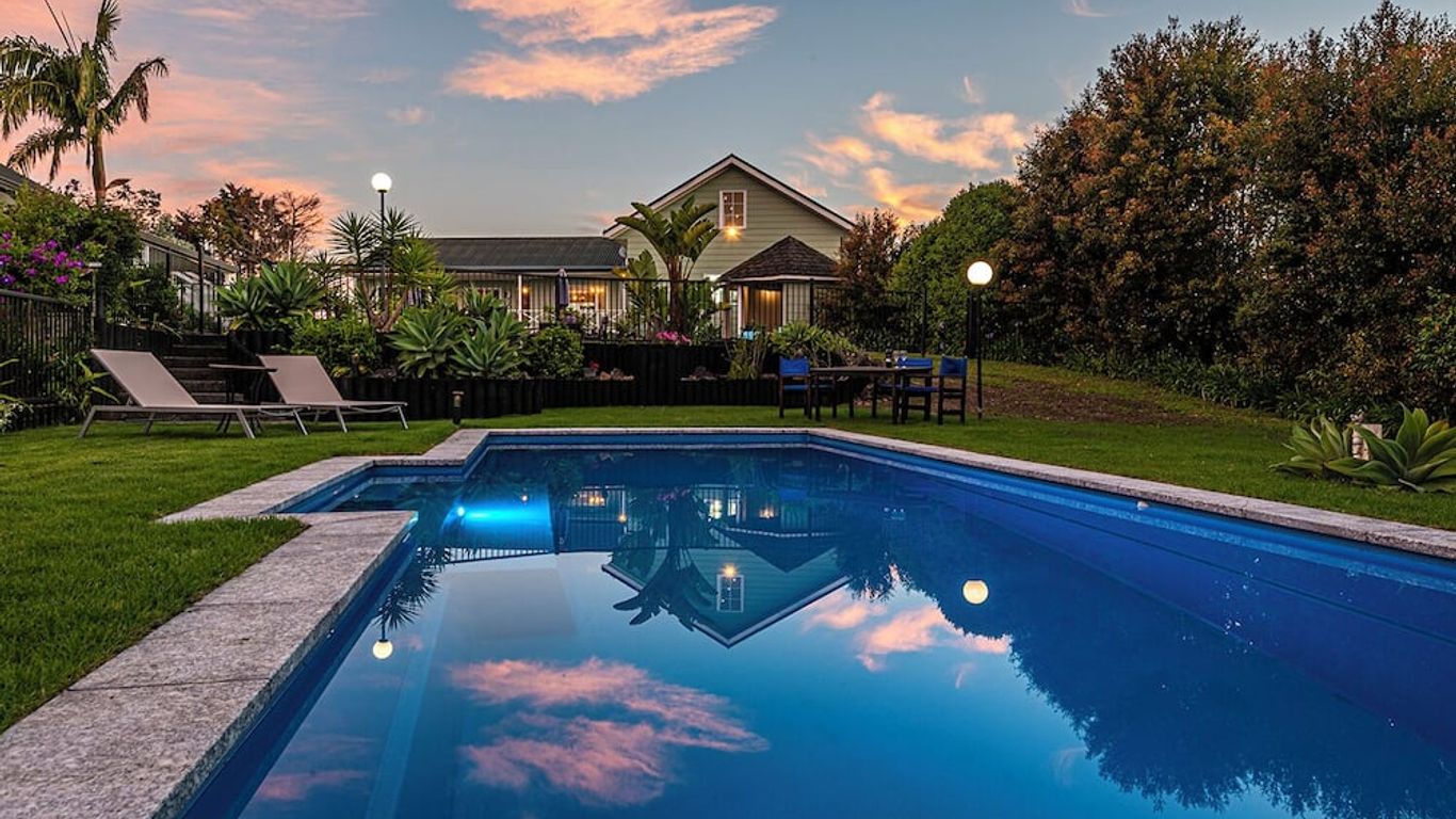 Ash Grove Boutique Motel