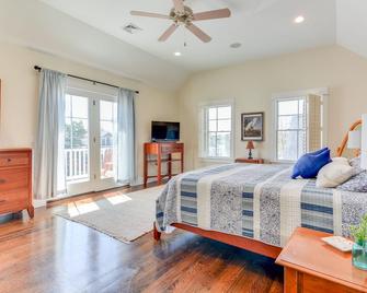 The Bay Head House For Holidays, Reunions, Intimate Weddings 9 Br/6 Ba! - Bay Head - Habitación