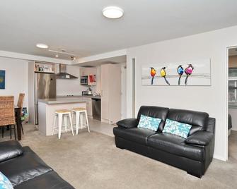 Carlton Villa 2 Christchurch Holiday Homes - Christchurch - Sala