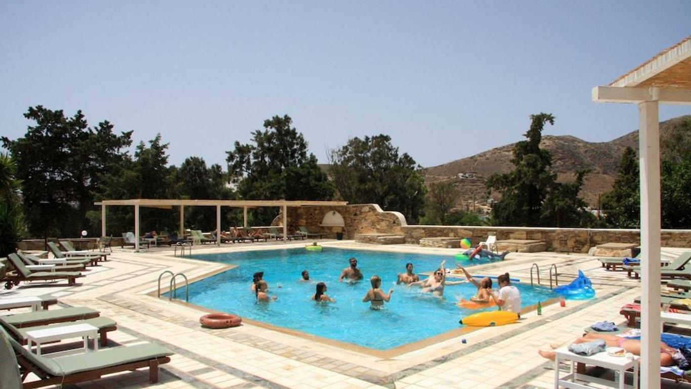 Armadoros Hotel / Ios Backpackers