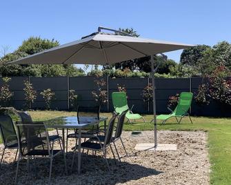 Renovated French Country House for Six - A Home for Your Next Holiday - Colombiers-du-Plessis - Patio