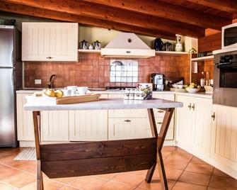 B&B Porta Bagni - Sciacca - Keittiö
