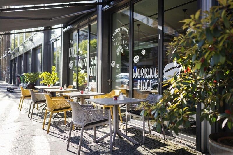 أركوتيل جون إف برلين