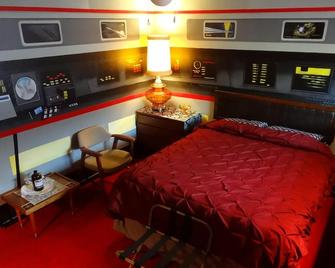 The Star Trek - USS Enterprise Room at the Itty Bitty Inn - North Bend - Habitación