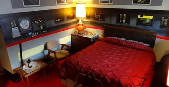 The Star Trek - USS Enterprise Room at the Itty Bitty Inn - North Bend - Bedroom