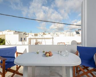 Mike's Studios - Naxos - Balcón