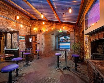 Queens Hotel - Ennis - Bar