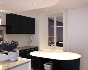 Hôtel de l'Ecluse - Neuchatel - Kuchyň