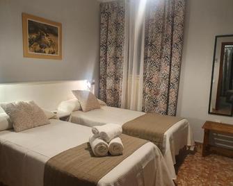 Luna-Guest Rooms - Alcalá de Guadaíra - Habitación