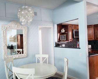 The Deck House on the Silver Strand - Port Hueneme - Jídelna