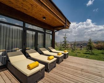 Le Chalet by Amirsoy - Galvasay - Patio