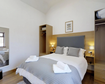 All Seasons - Portrush - Bedroom