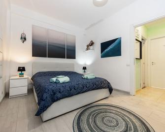 Lotus - Appartamento sul Mare a Ostia con Giardino Relax - Lido di Ostia - Habitación