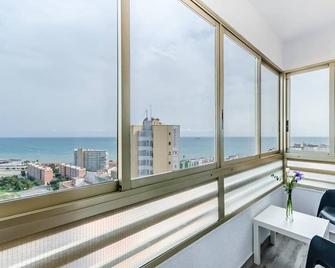 Hotel Maya Alicante - Alicante - Balcony