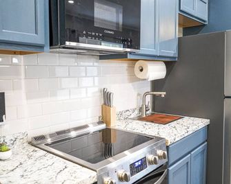 Stylish Studio Apartment - York - Kitchen