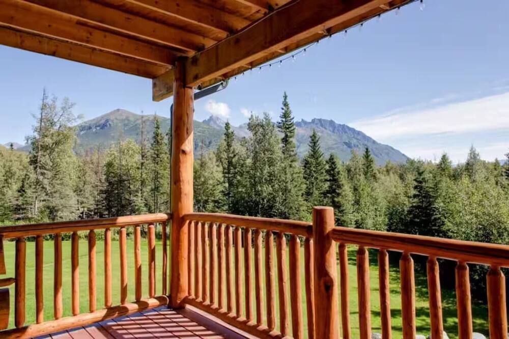 Alaska Knotty Pine B&B - Palmer - Balcon