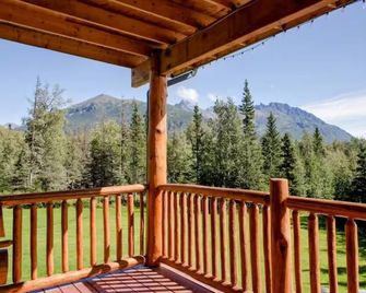 Alaska Knotty Pine B&B - Palmer - Balcon