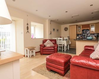 Sorrel Cottage - Padstow - Living room