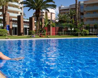 Apartamentos Ibersol Spa Aqquaria - Salou - Piscină