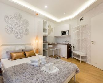 Budapest Holidays Fashion - Boedapest - Slaapkamer