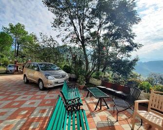 Sunrise Villa - Shimla - Balcony