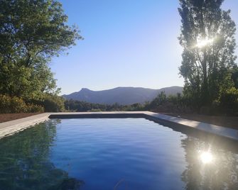 Quiet room/Studio, 25min from Cassis or Aix en Provence - Roquevaire - Pool