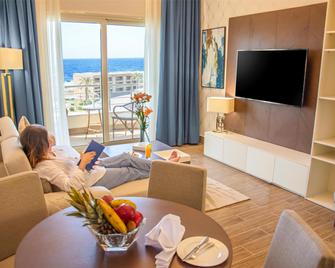 Helnan Mamoura Hotel & Events Center - Aleksandria - Pokój dzienny
