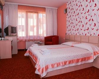 Sokol Hotel - Sandanski - Schlafzimmer