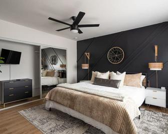 Golden Getaway 5 Beds / 8 Minutes to Downtown - San Diego - Chambre