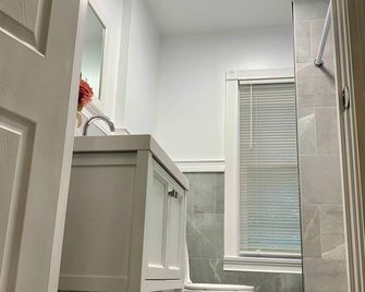 Lovely 4BR Near the Falls and Casino - Cascate del Niagara