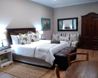 Welcome Home Cottages - Pietermaritzburg - Bedroom
