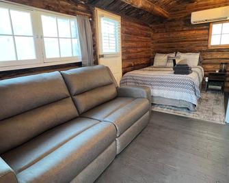 Rustic Cabin in the City - Richfield - Bedroom