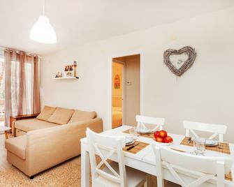 Apartment cye 6 Cap Salou by Interhome - Salou - Restaurant