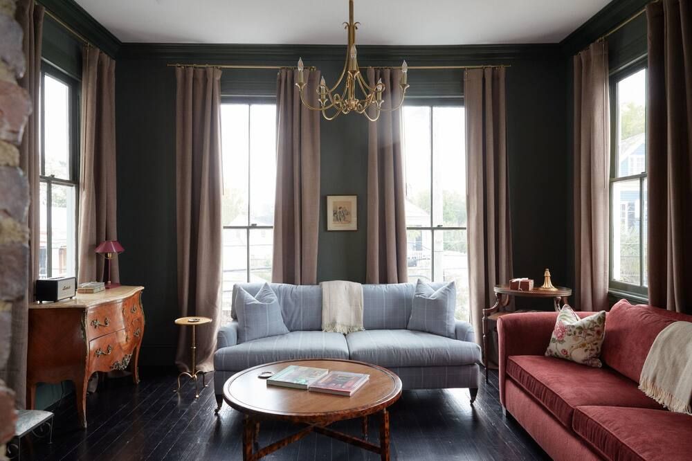 The Juliette - Luxury Historic Residence - Charleston - Living room