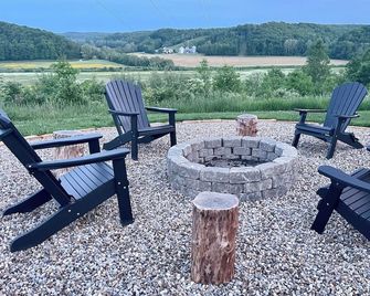 Natures Crest Retreat, Hocking Hills - Logan - Патіо