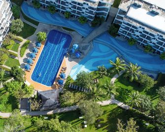 Holiday Style Ao Nang Beach Resort, Krabi - Krabi