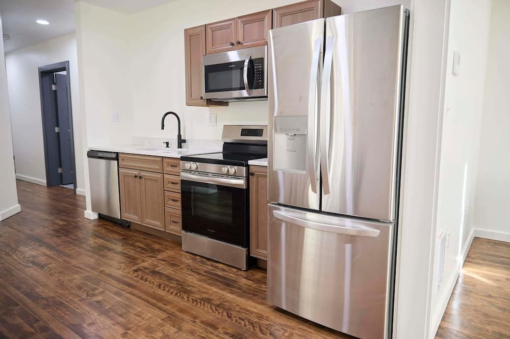 One bedroom apartment in heart of Malone - Malone - Keuken