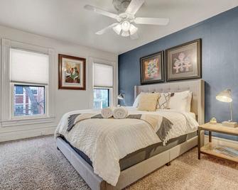 Tiger Lair Walk To CC Historic Downtown Cos 4br - Colorado Springs - Chambre